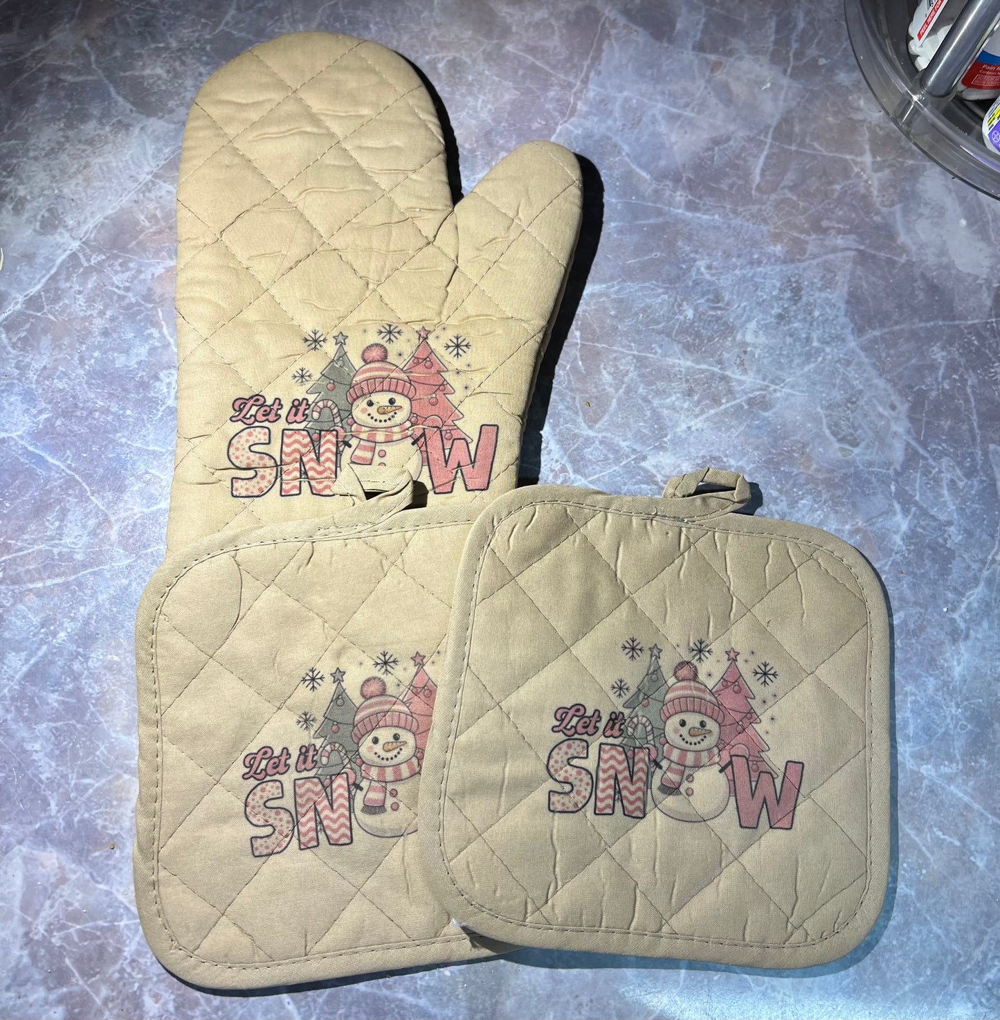 Let It Snow Oven Mitt & Pot Holder Set